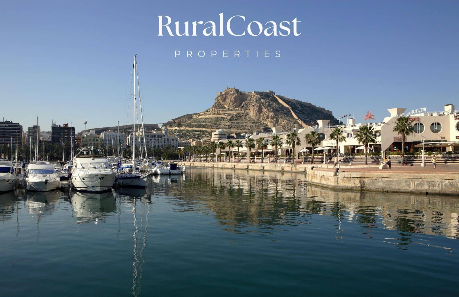 Piso de 2 habitaciones en Torrevieja en venta con piscina garaje - 245.000 € (Ref: 8396122)