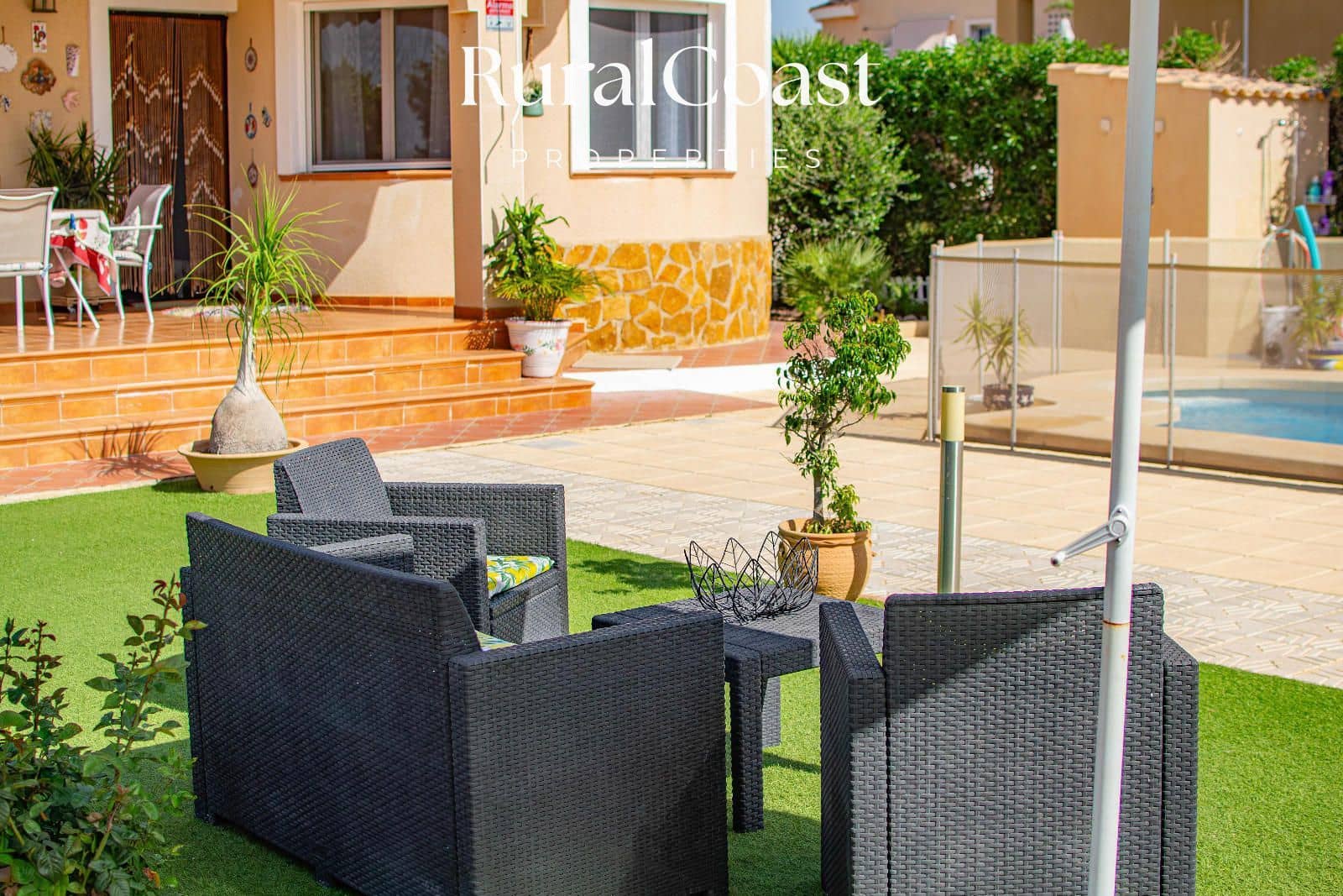 3 soverom Villa til salgs i Busot med svømmebasseng garasje - € 380 000 (Ref: 8422687)