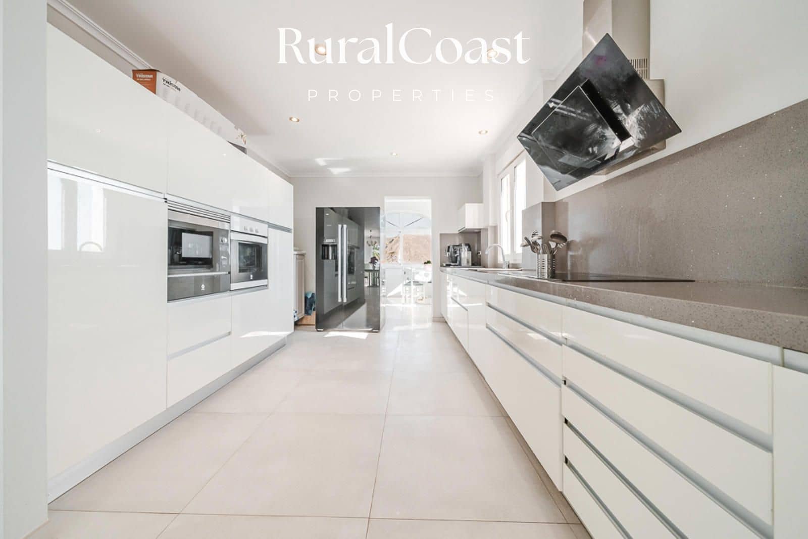 5 camera da letto Villa in vendita in El Campello con piscina garage - 999.800 € (Rif: 8845861)