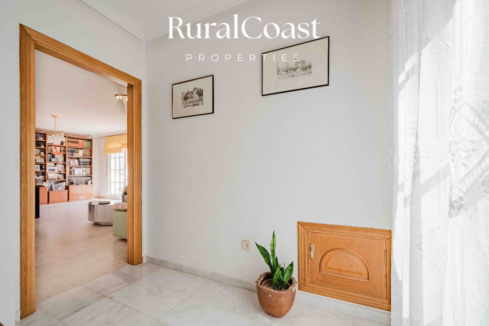 4 soverom Villa til salgs i El Campello med svømmebasseng garasje - € 1 100 000 (Ref: 8880583)