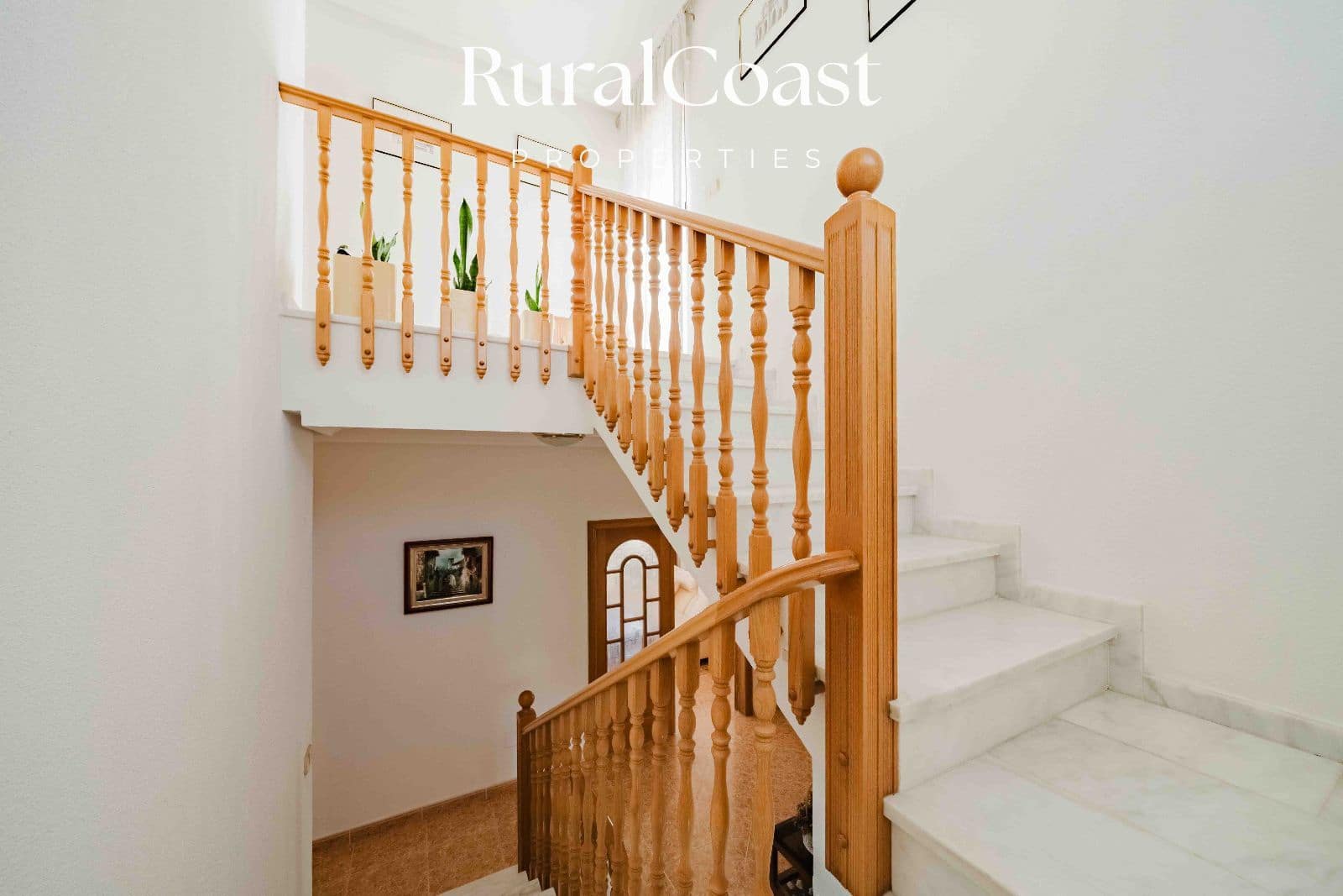 4 soverom Villa til salgs i El Campello med svømmebasseng garasje - € 1 100 000 (Ref: 8880583)