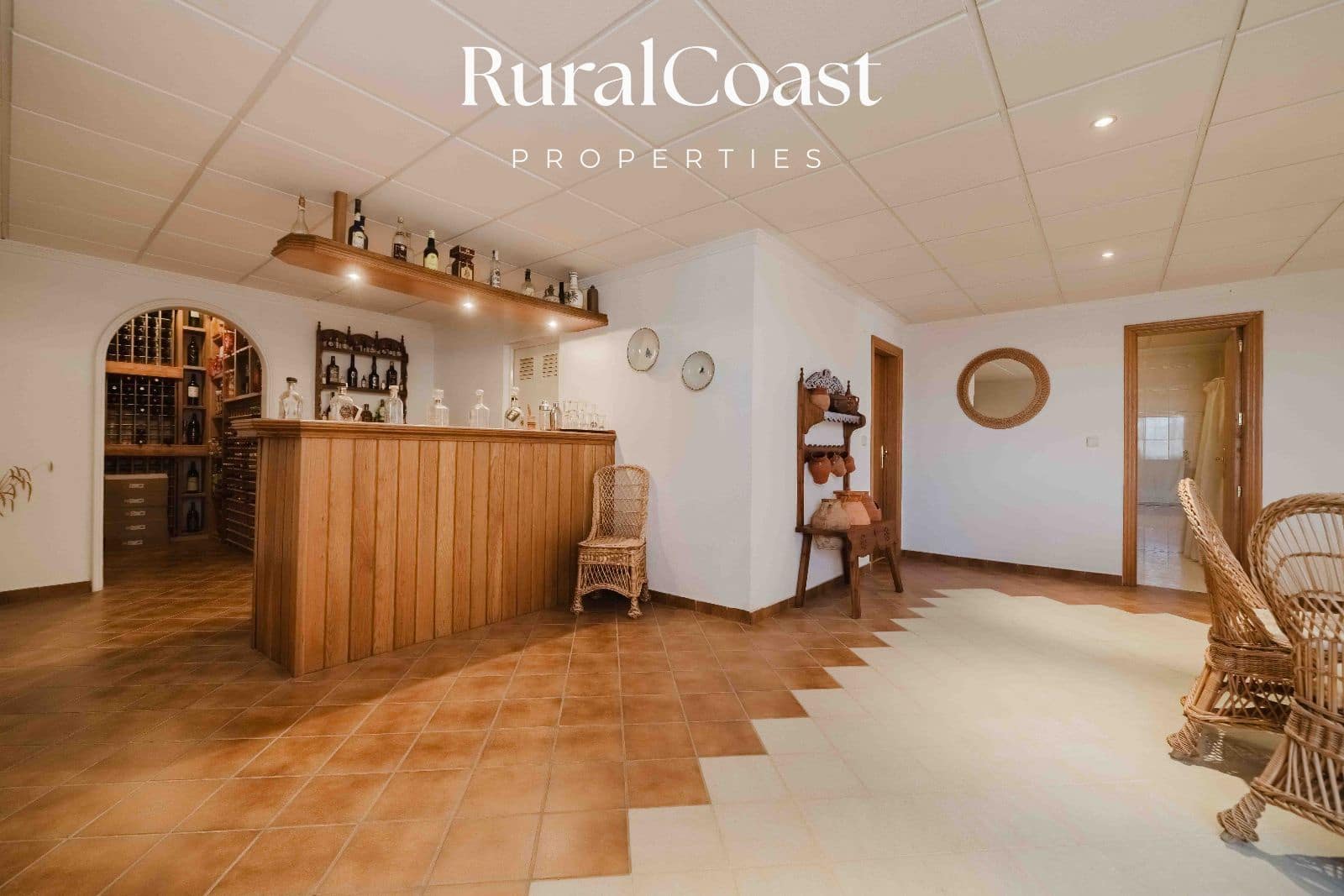 4 soverom Villa til salgs i El Campello med svømmebasseng garasje - € 1 100 000 (Ref: 8880583)