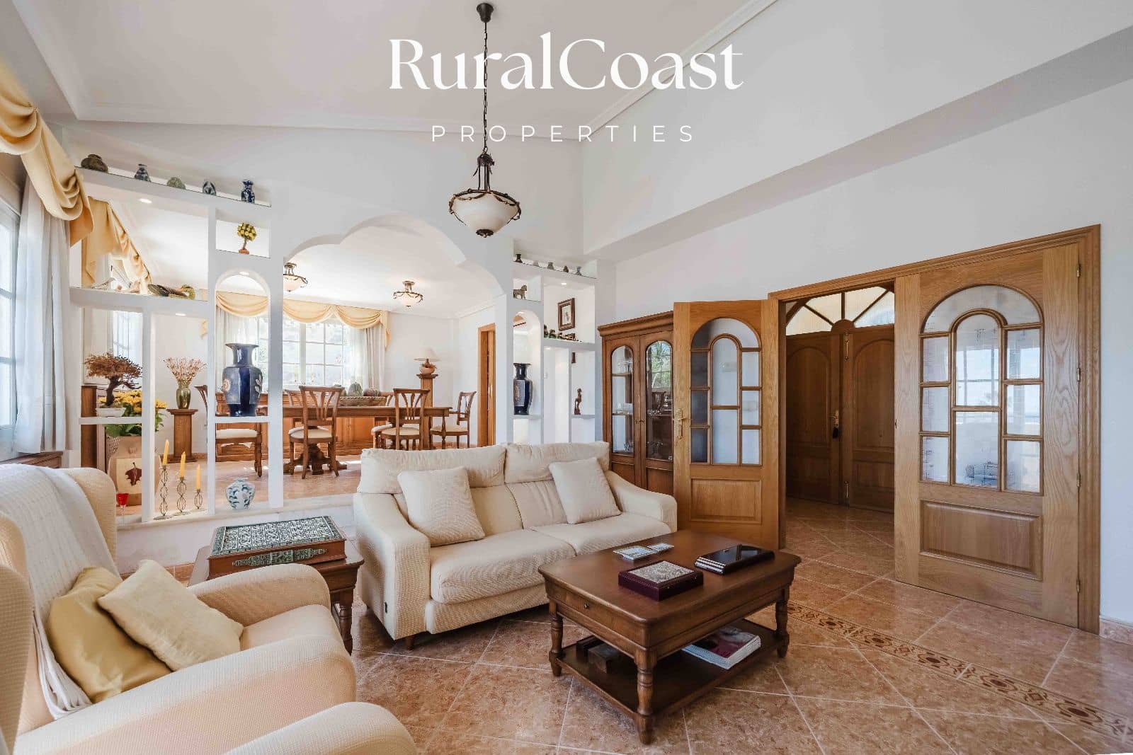 4 soverom Villa til salgs i El Campello med svømmebasseng garasje - € 1 100 000 (Ref: 8880583)