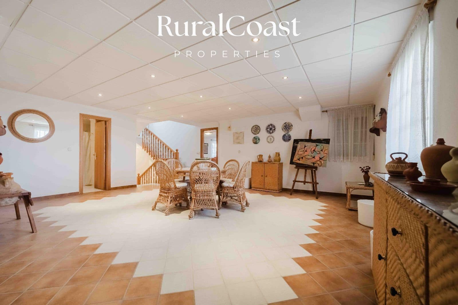 4 soverom Villa til salgs i El Campello med svømmebasseng garasje - € 1 100 000 (Ref: 8880583)