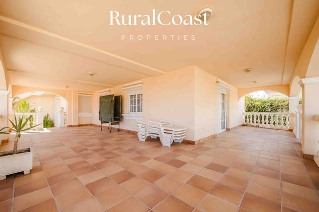 4 Zimmer Villa zu verkaufen in El Campello mit Pool Garage - 1.100.000 € (Ref: 8880583)