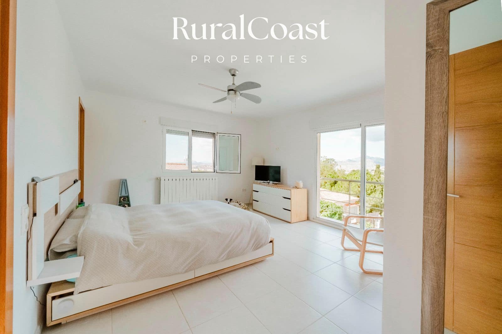 4 soveværelse Villa til salg i Bonalba med garage - € 459.000 (Ref: 8912427)