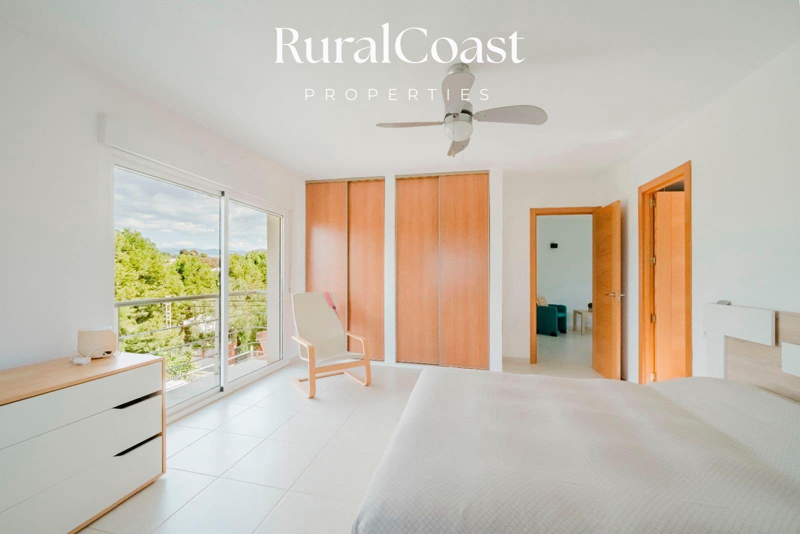 4 soveværelse Villa til salg i Bonalba med garage - € 459.000 (Ref: 8912427)