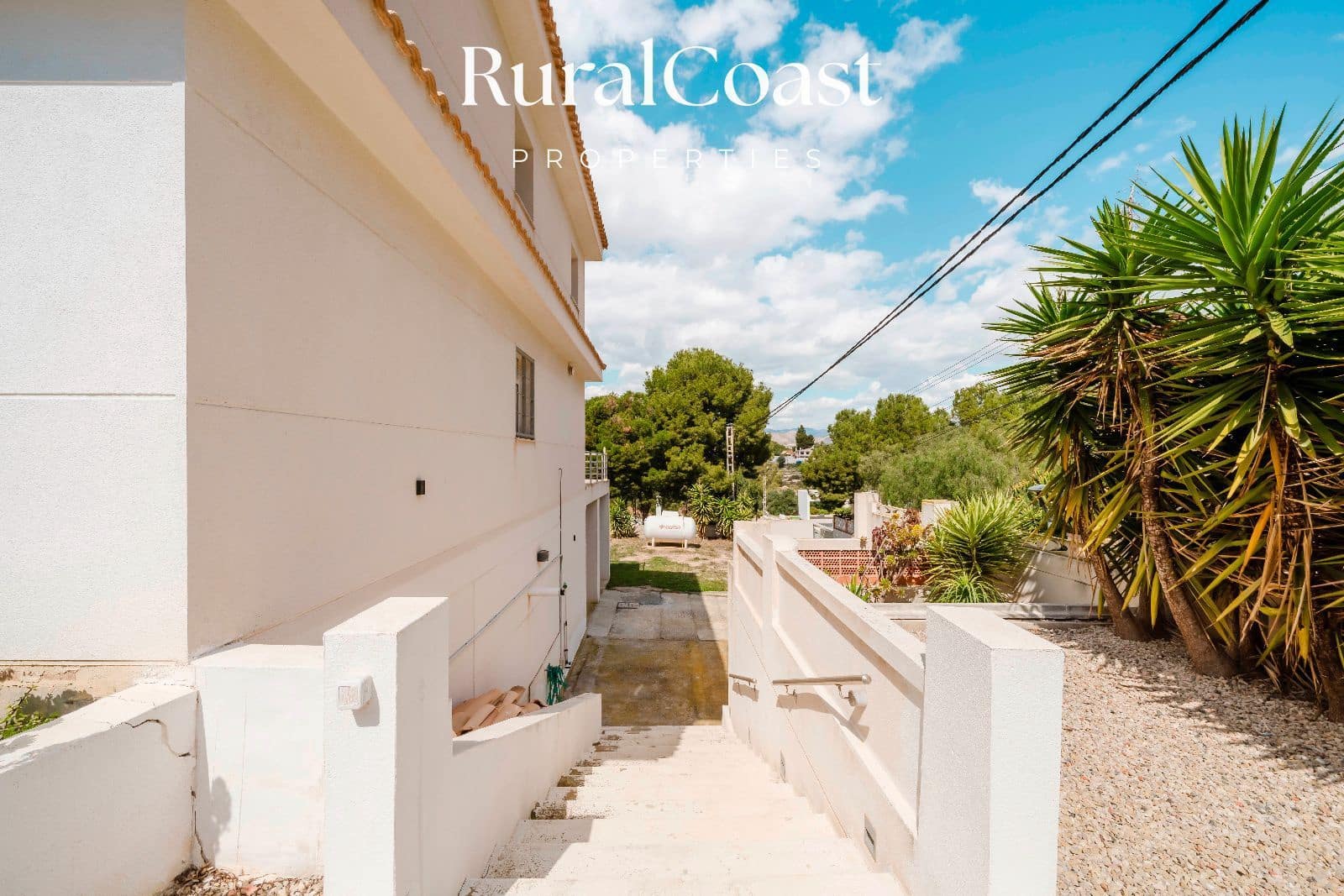 4 soveværelse Villa til salg i Bonalba med garage - € 459.000 (Ref: 8912427)