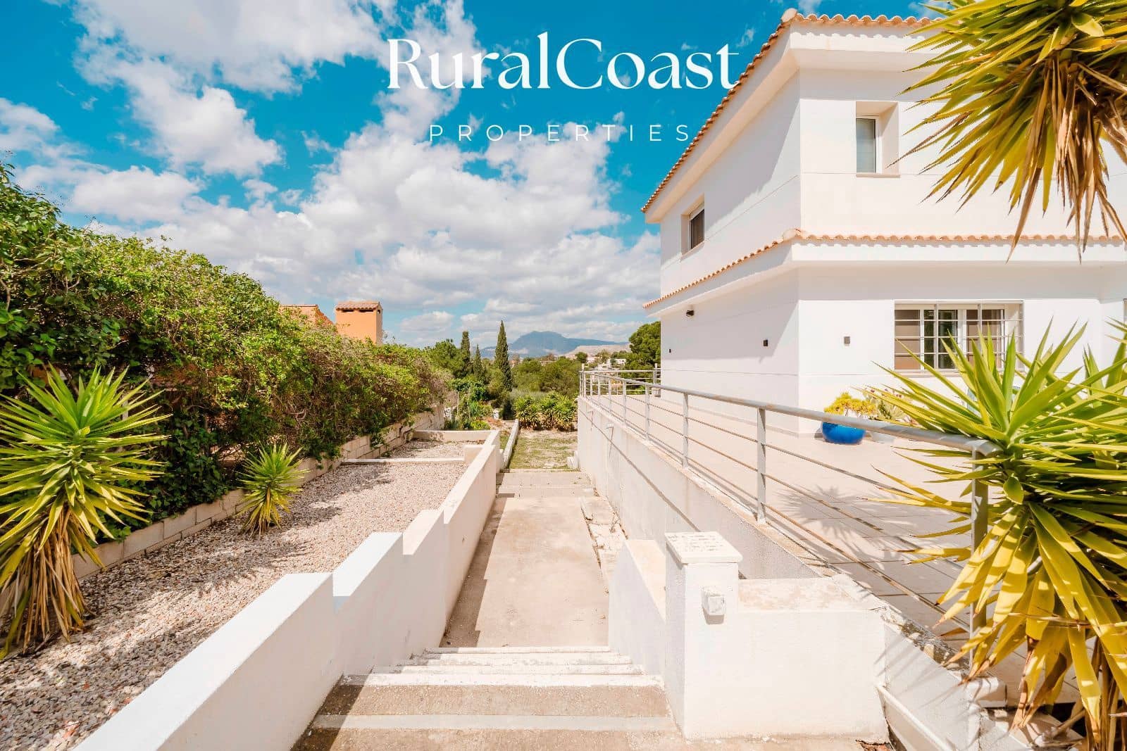 4 soveværelse Villa til salg i Bonalba med garage - € 459.000 (Ref: 8912427)