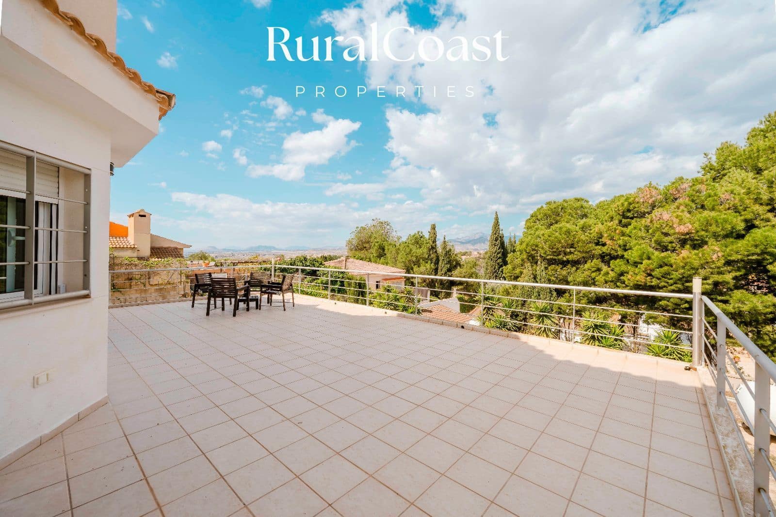 4 soveværelse Villa til salg i Bonalba med garage - € 459.000 (Ref: 8912427)