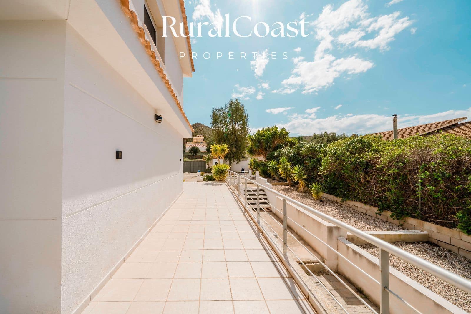 4 soveværelse Villa til salg i Bonalba med garage - € 459.000 (Ref: 8912427)