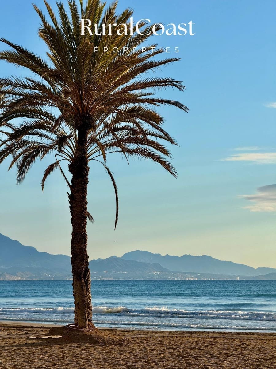 3 makuuhuone Huvila myytävänä paikassa Hondon de las Nieves mukana uima-altaan - 365 000 € (Ref: 8960999)