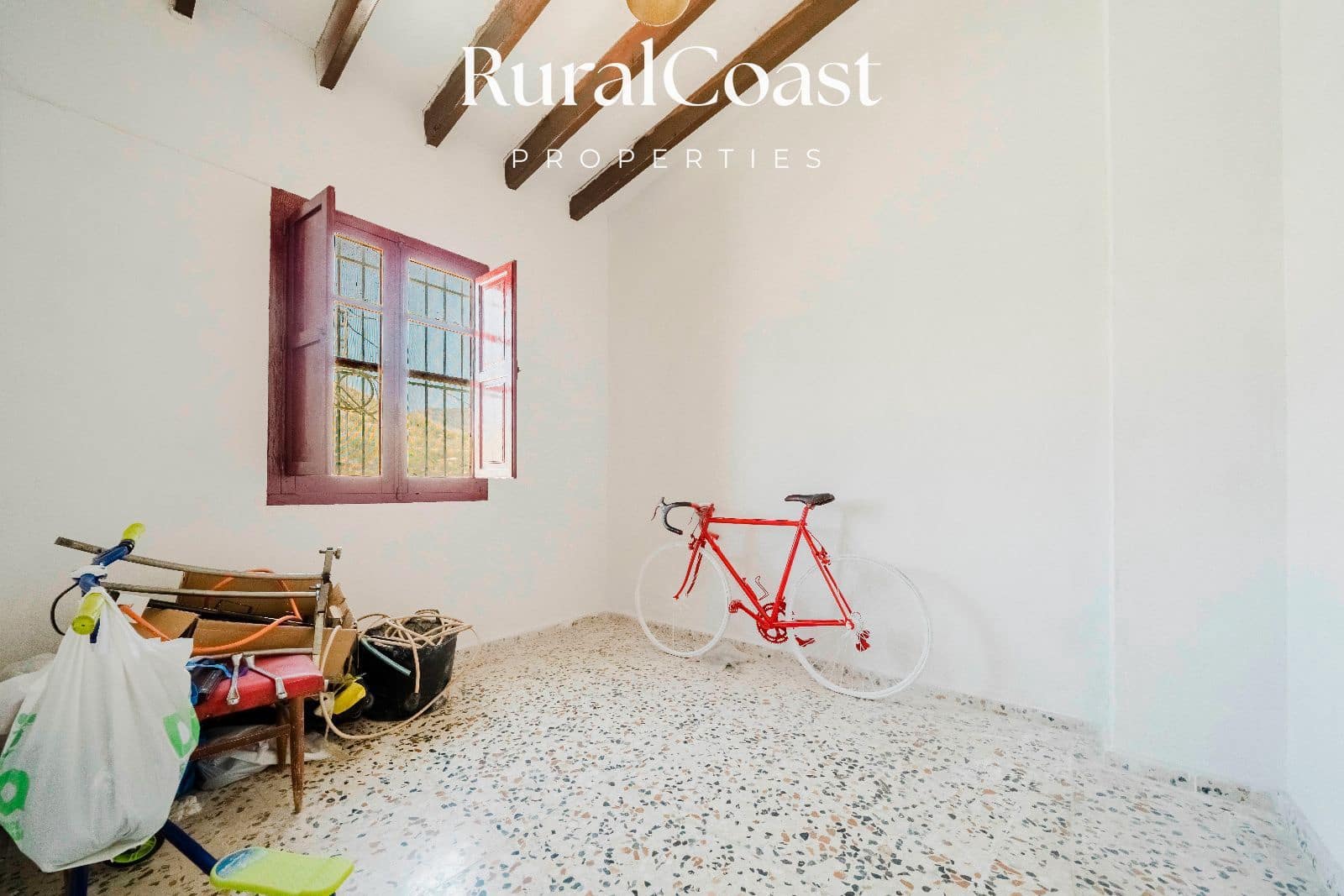 2 bedroom Villa for sale in El Campello with garage - € 210,000 (Ref: 9026151)