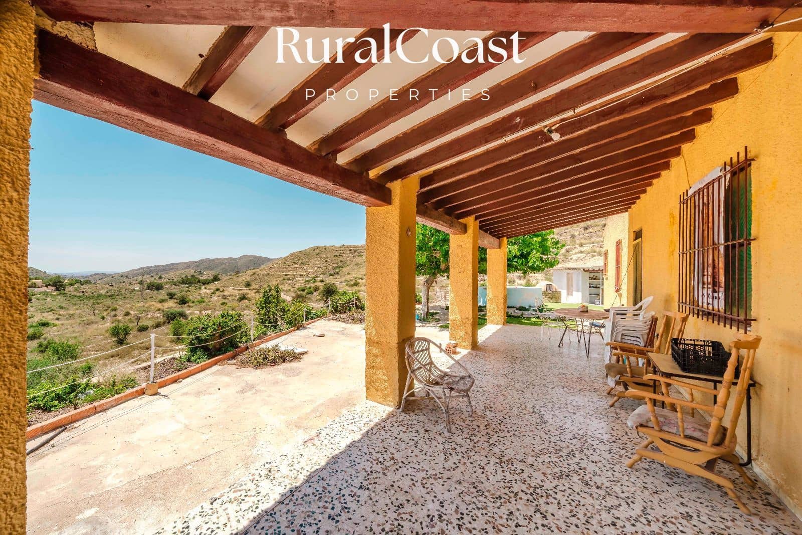 2 bedroom Villa for sale in El Campello with garage - € 210,000 (Ref: 9026151)