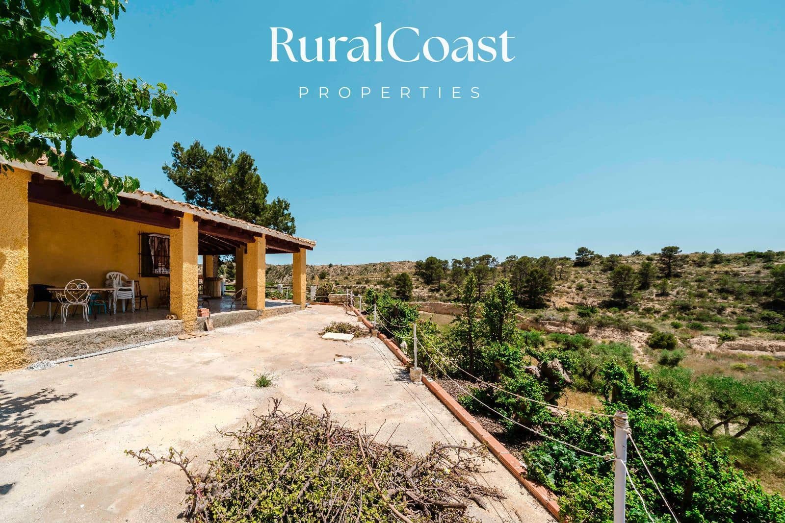 2 bedroom Villa for sale in El Campello with garage - € 210,000 (Ref: 9026151)