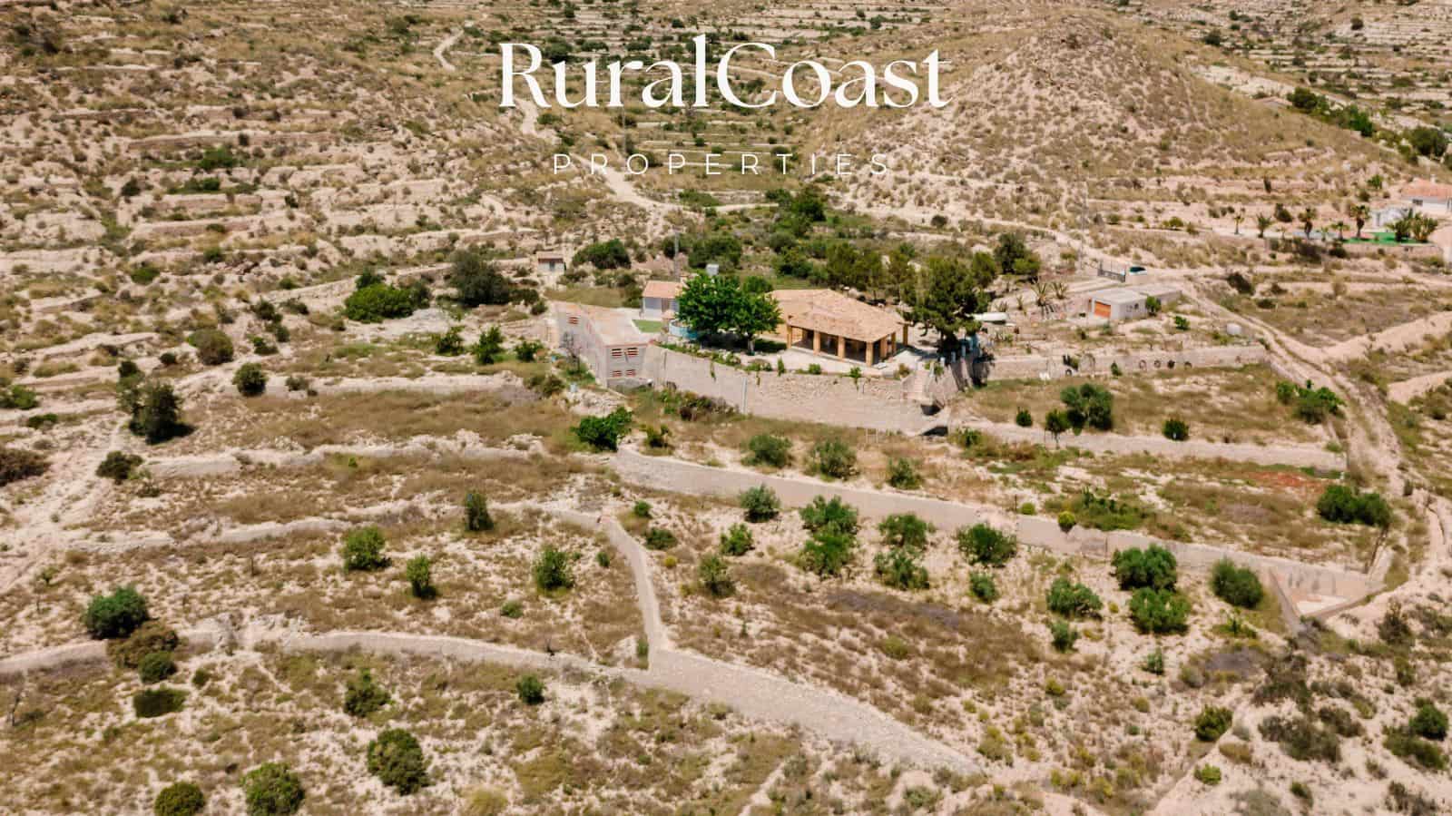 2 bedroom Villa for sale in El Campello with garage - € 210,000 (Ref: 9026151)