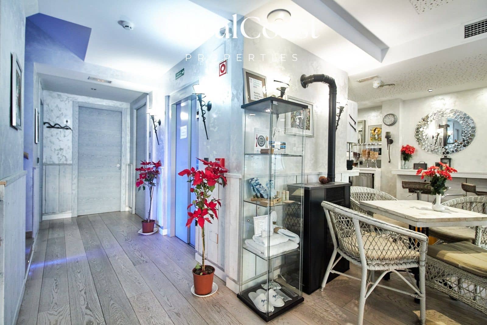 Kommersiell til salgs i Busot med garasje - € 924 000 (Ref: 9035908)