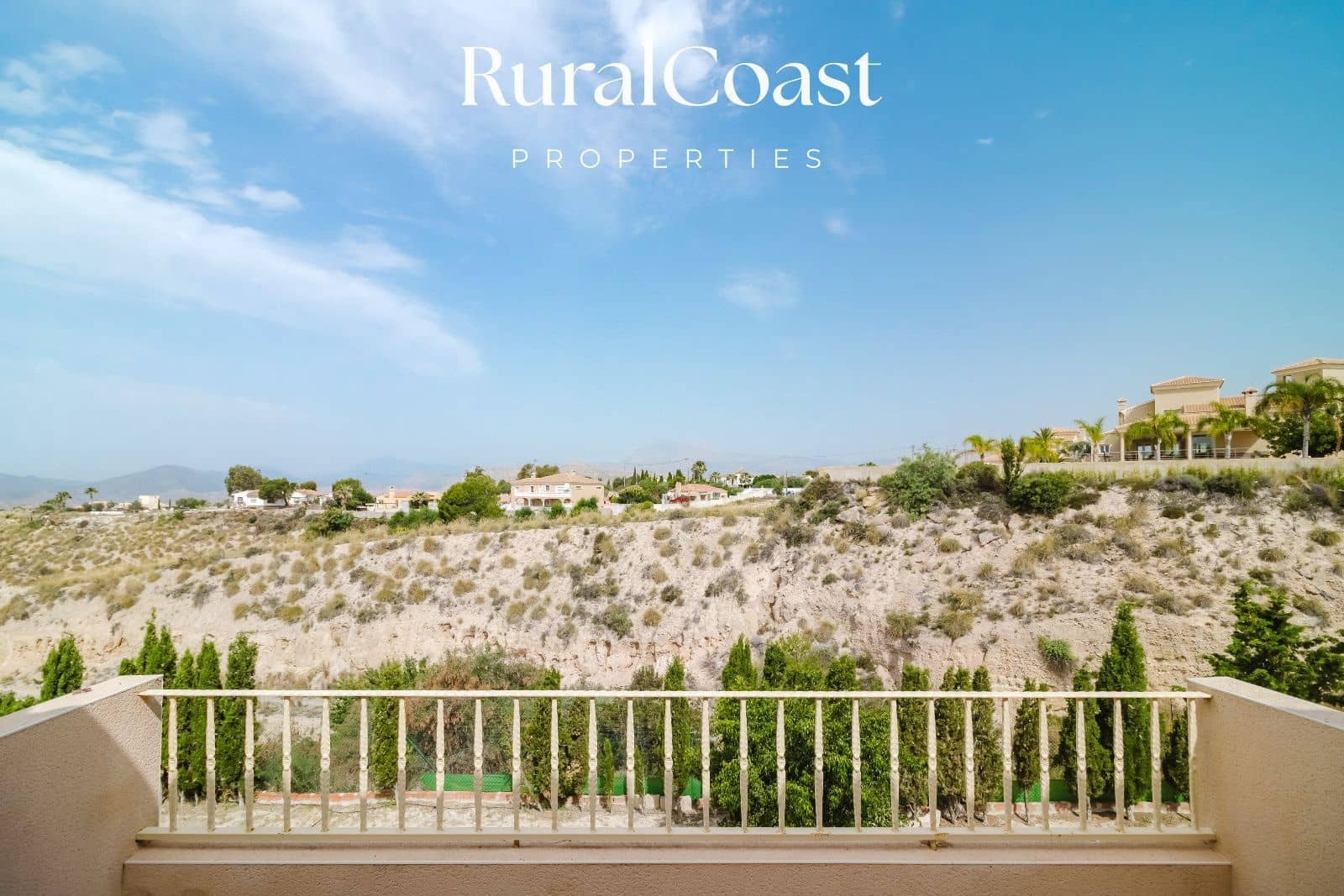 3 slaapkamer Villa te koop in Busot met zwembad - € 360.000 (Ref: 9064462)