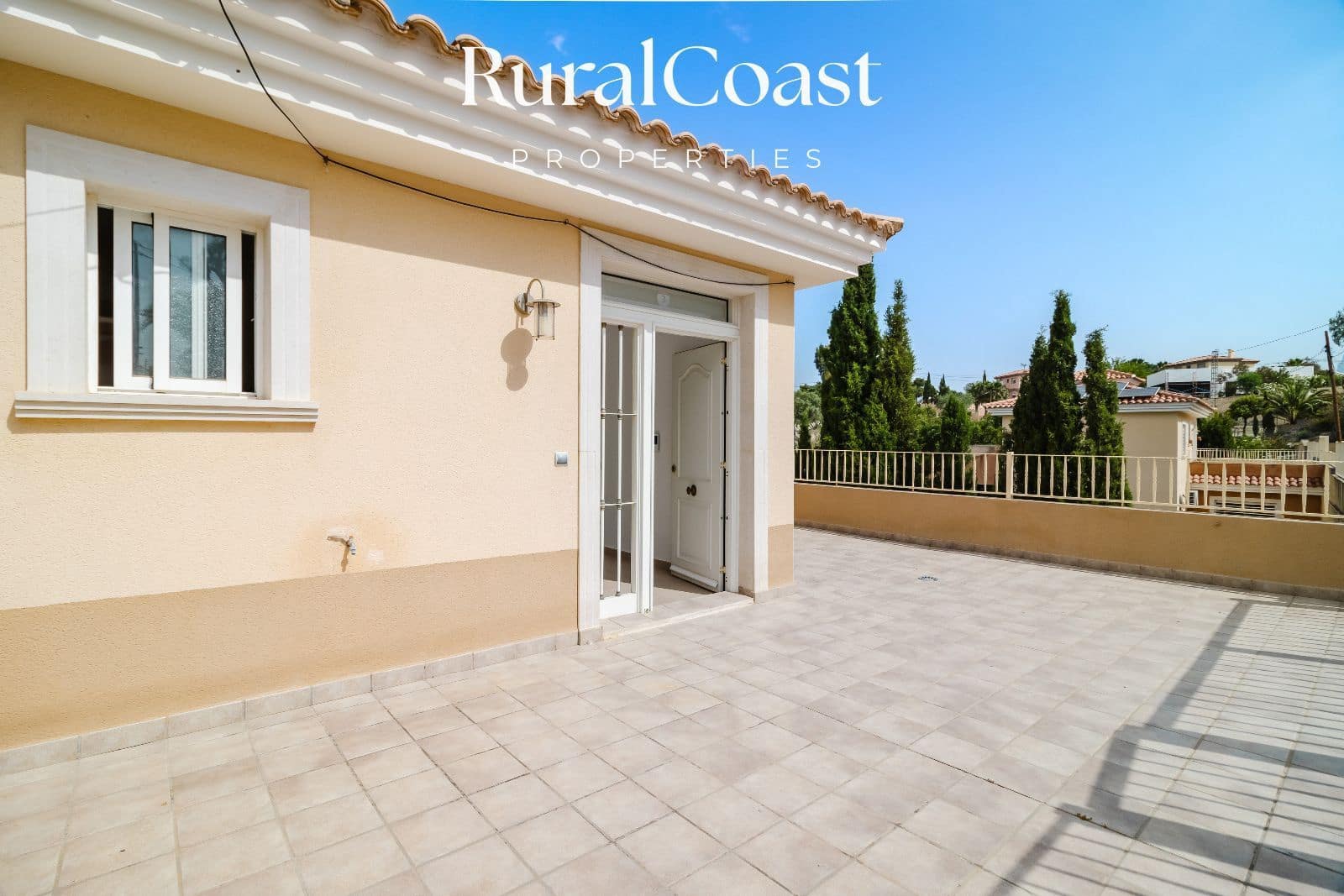 3 slaapkamer Villa te koop in Busot met zwembad - € 360.000 (Ref: 9064462)