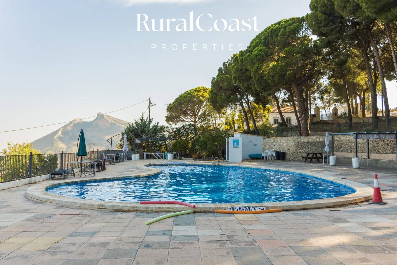 3 quarto Casa em Banda para venda em Jijona / Xixona com piscina - 150 000 € (Ref: 9142420)