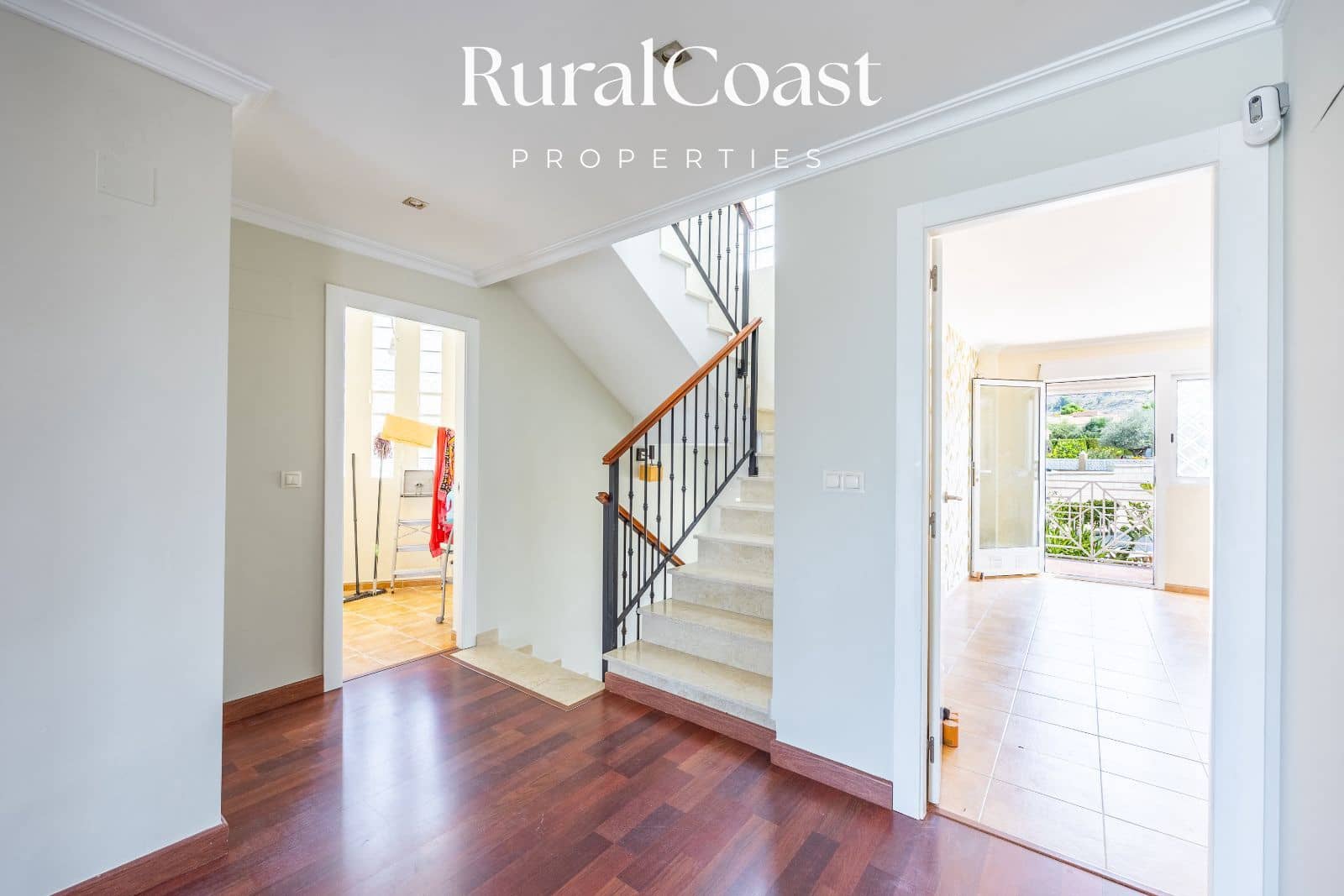 6 soveværelse Villa til salg i Busot med swimmingpool garage - € 629.000 (Ref: 9180630)