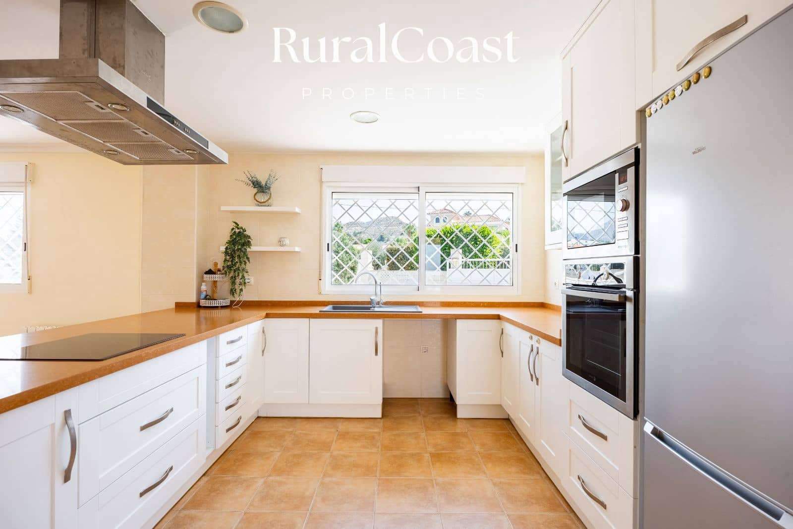 6 soveværelse Villa til salg i Busot med swimmingpool garage - € 629.000 (Ref: 9180630)