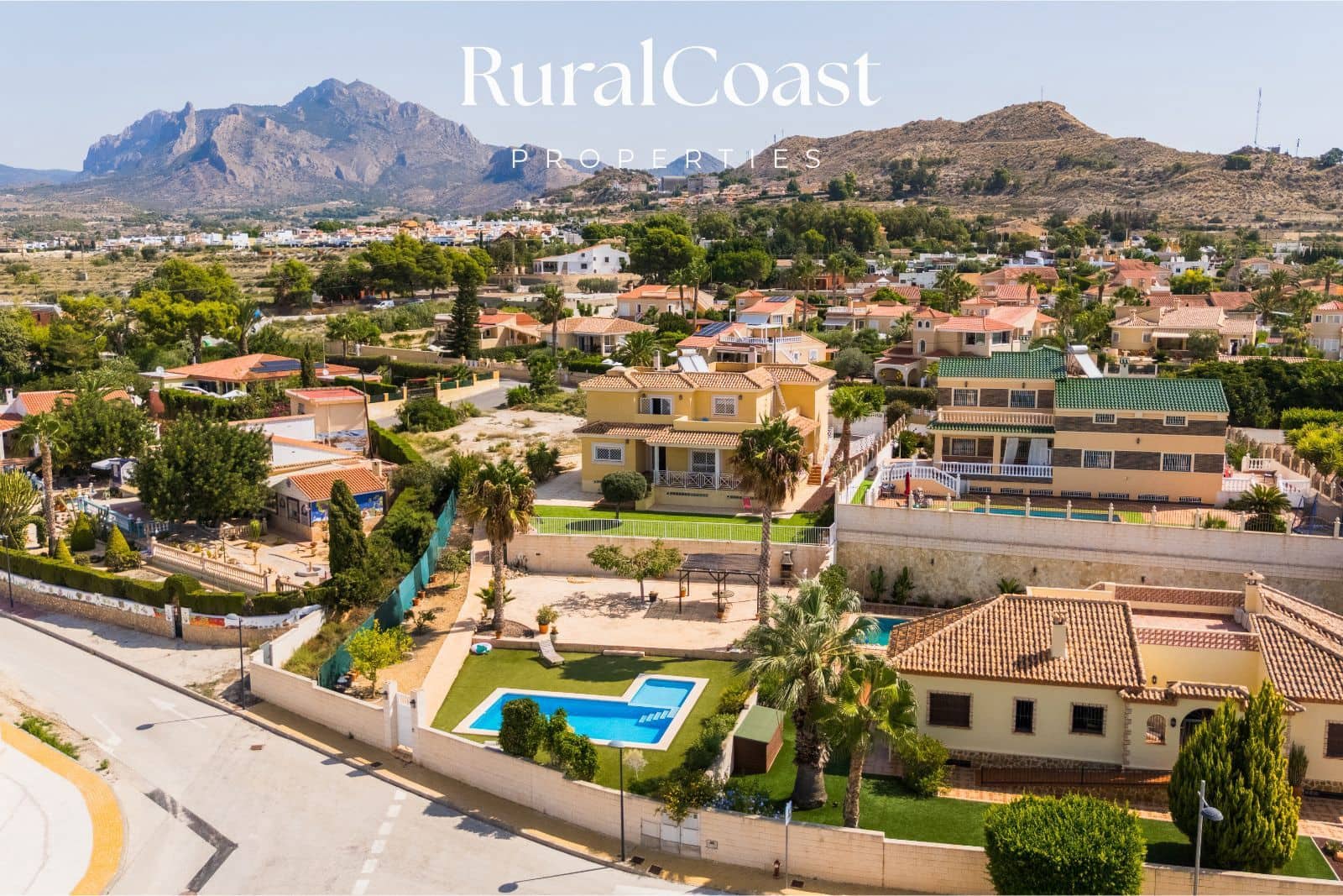 6 soveværelse Villa til salg i Busot med swimmingpool garage - € 629.000 (Ref: 9180630)