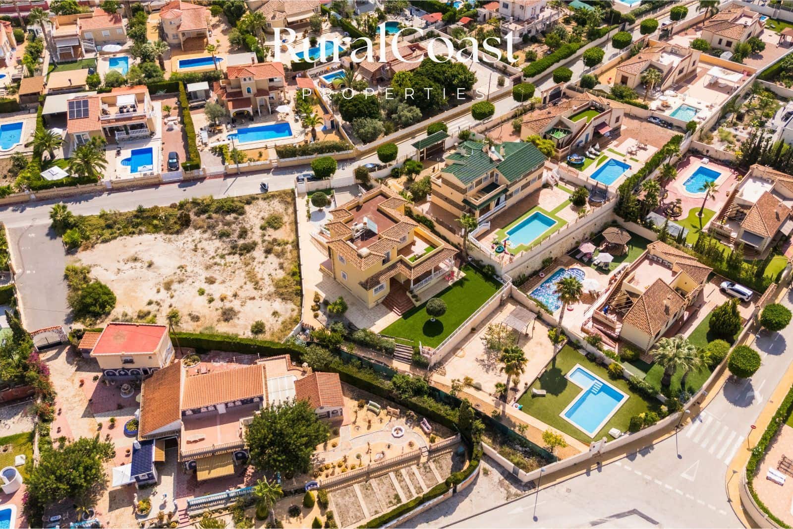 6 soveværelse Villa til salg i Busot med swimmingpool garage - € 629.000 (Ref: 9180630)