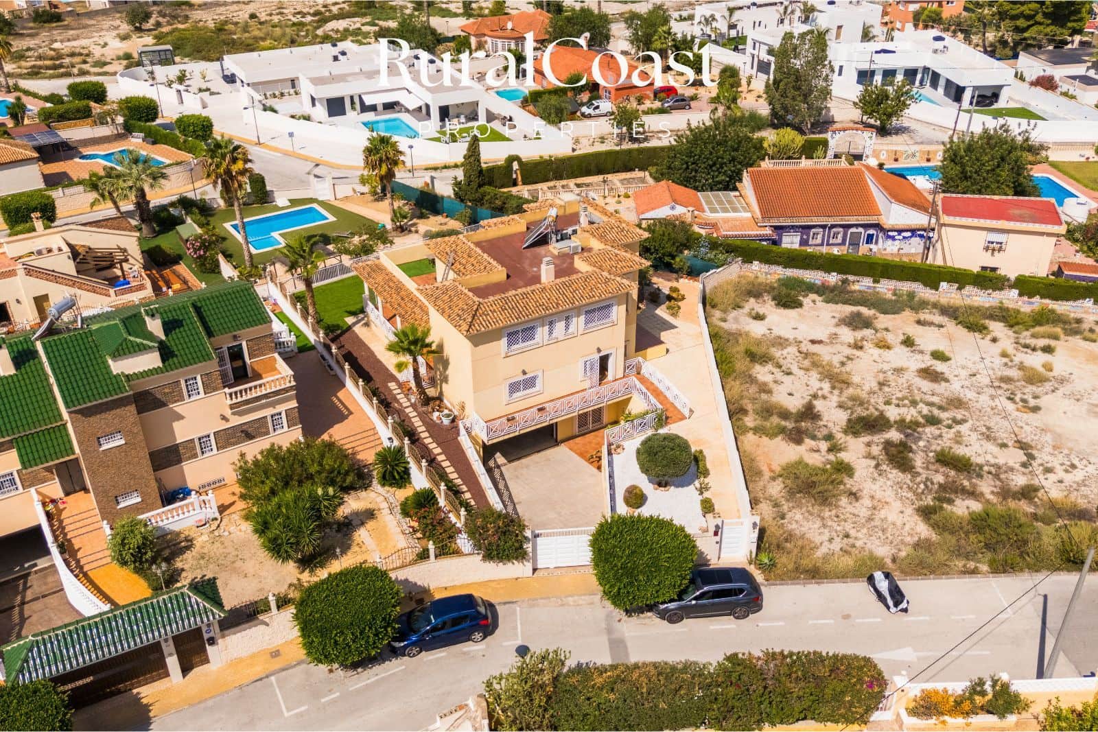 6 soveværelse Villa til salg i Busot med swimmingpool garage - € 629.000 (Ref: 9180630)