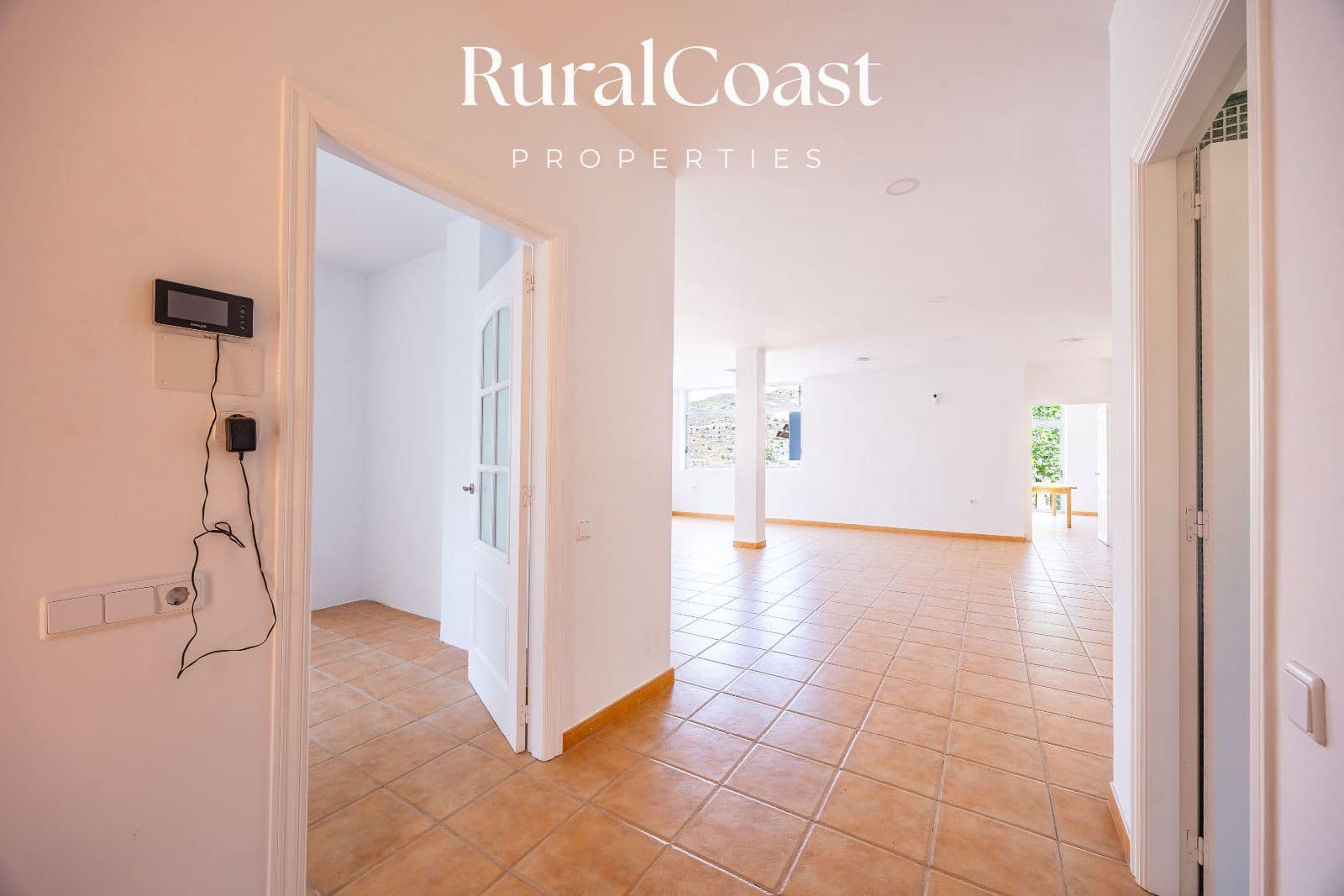 4 soveværelse Villa til salg i Coveta Fuma med swimmingpool garage - € 885.000 (Ref: 9211610)