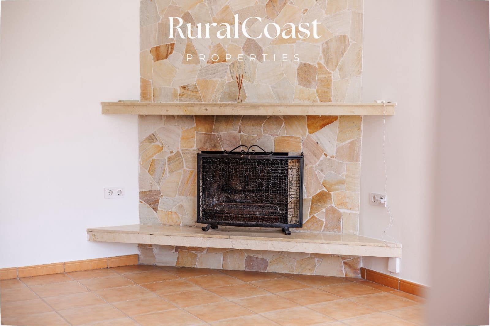 4 soveværelse Villa til salg i Coveta Fuma med swimmingpool garage - € 885.000 (Ref: 9211610)