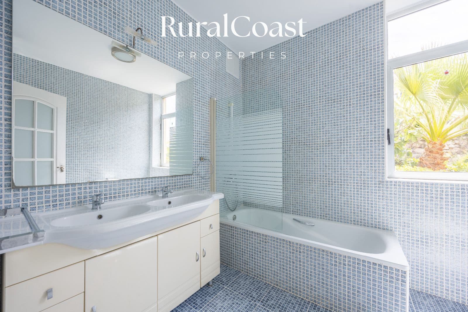 4 soveværelse Villa til salg i Coveta Fuma med swimmingpool garage - € 885.000 (Ref: 9211610)