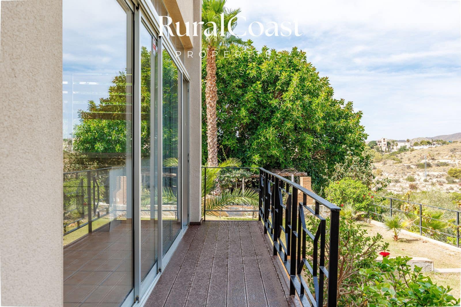 4 soveværelse Villa til salg i Coveta Fuma med swimmingpool garage - € 885.000 (Ref: 9211610)