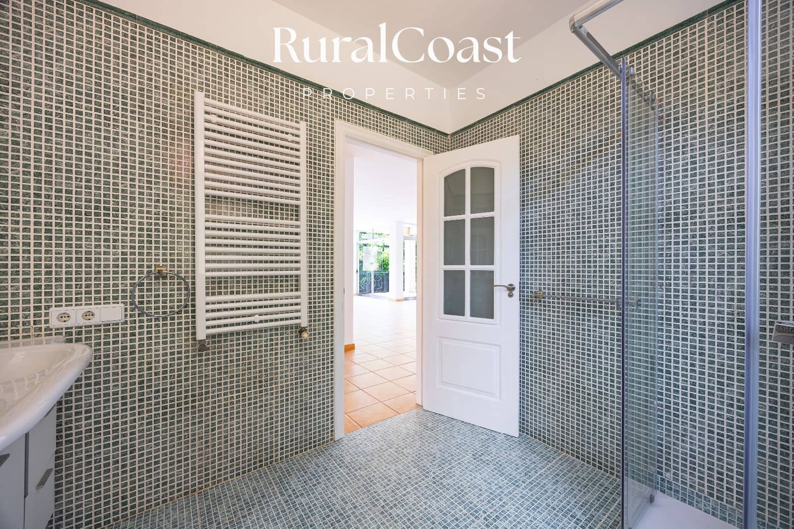 4 soveværelse Villa til salg i Coveta Fuma med swimmingpool garage - € 885.000 (Ref: 9211610)