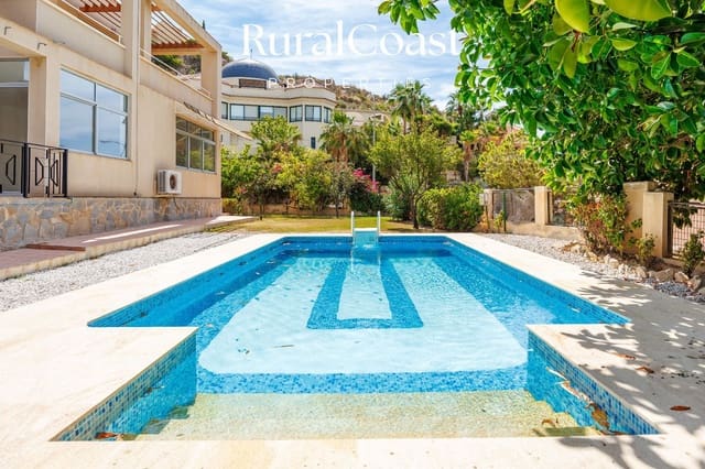 4 soveværelse Villa til salg i Coveta Fuma, El Campello med swimmingpool garage - € 885.000 (Ref: 9211610)