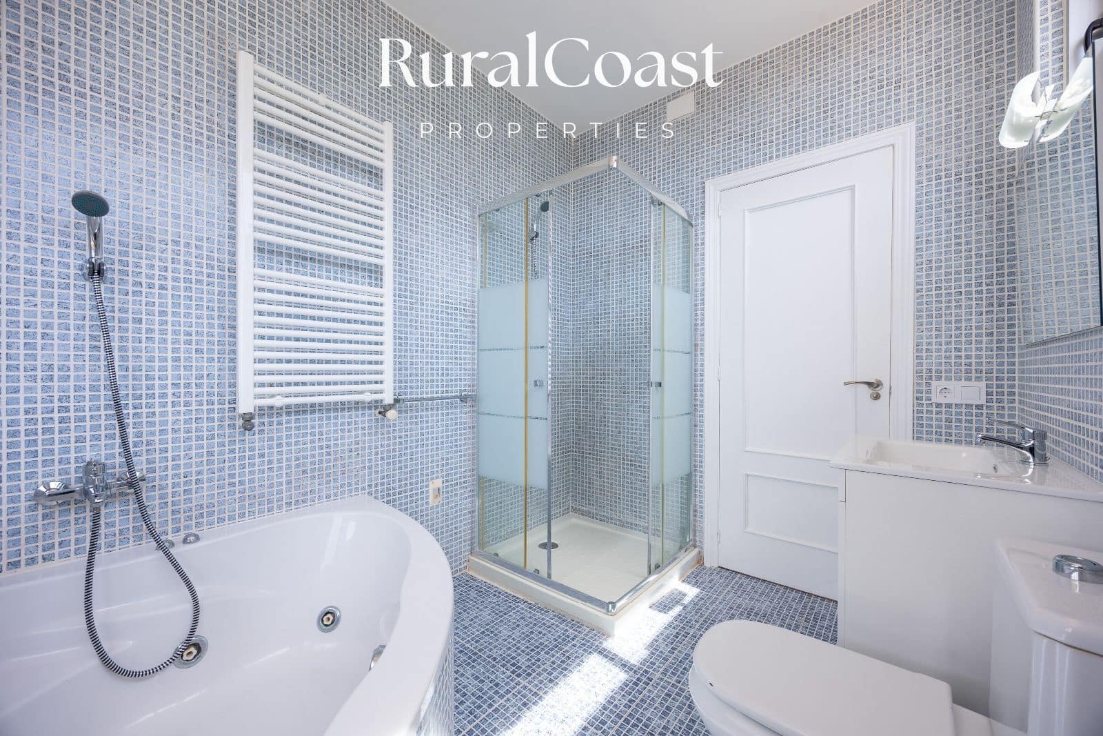 4 soveværelse Villa til salg i Coveta Fuma med swimmingpool garage - € 885.000 (Ref: 9211610)