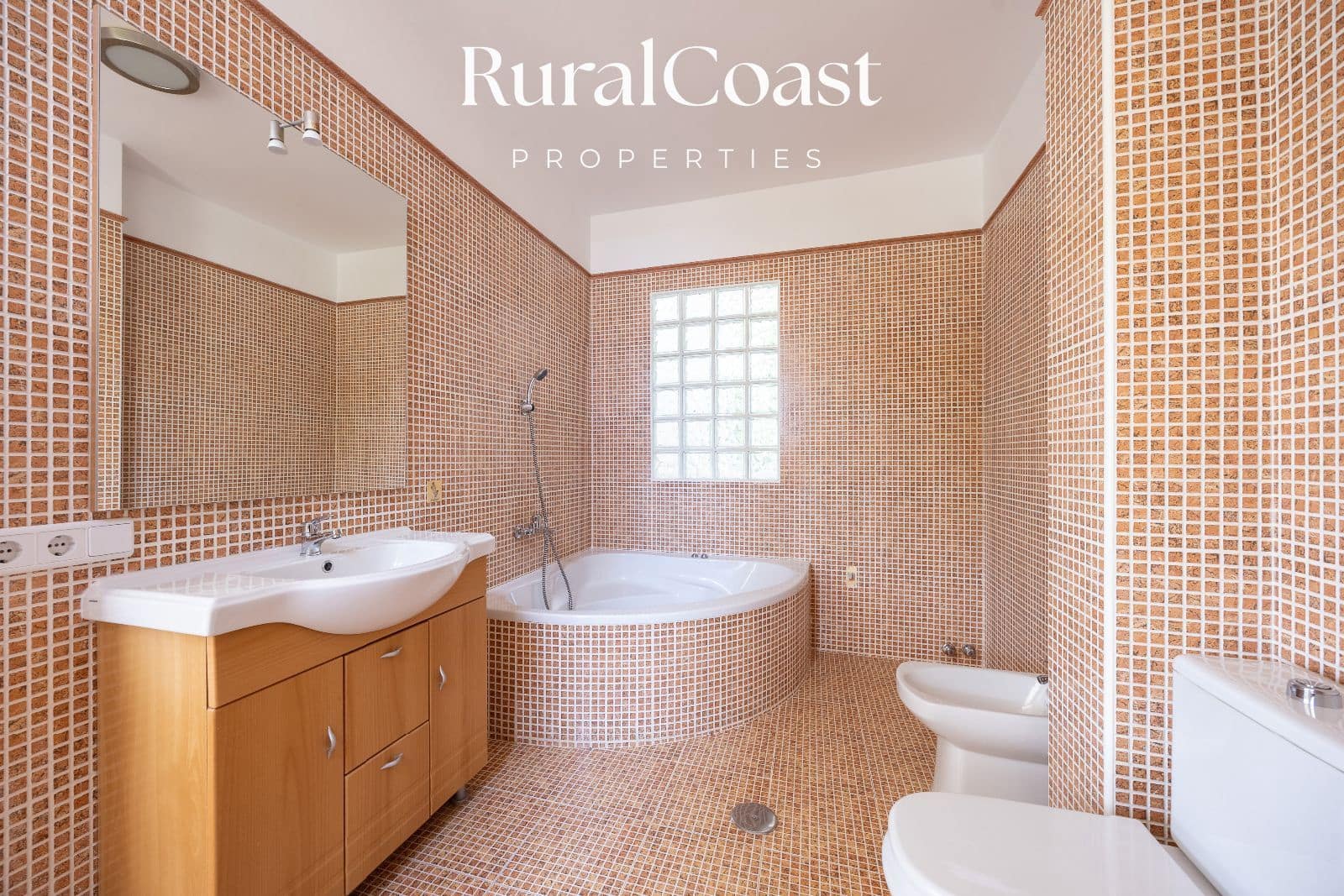 4 soveværelse Villa til salg i Coveta Fuma med swimmingpool garage - € 885.000 (Ref: 9211610)