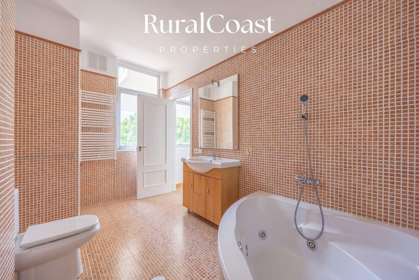 4 soveværelse Villa til salg i Coveta Fuma med swimmingpool garage - € 885.000 (Ref: 9211610)