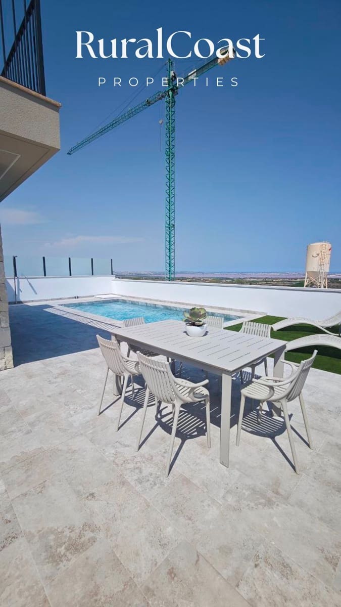 Casa de 3 habitaciones en San Miguel de Salinas en venta - 1.000.000 € (Ref: 9216076)