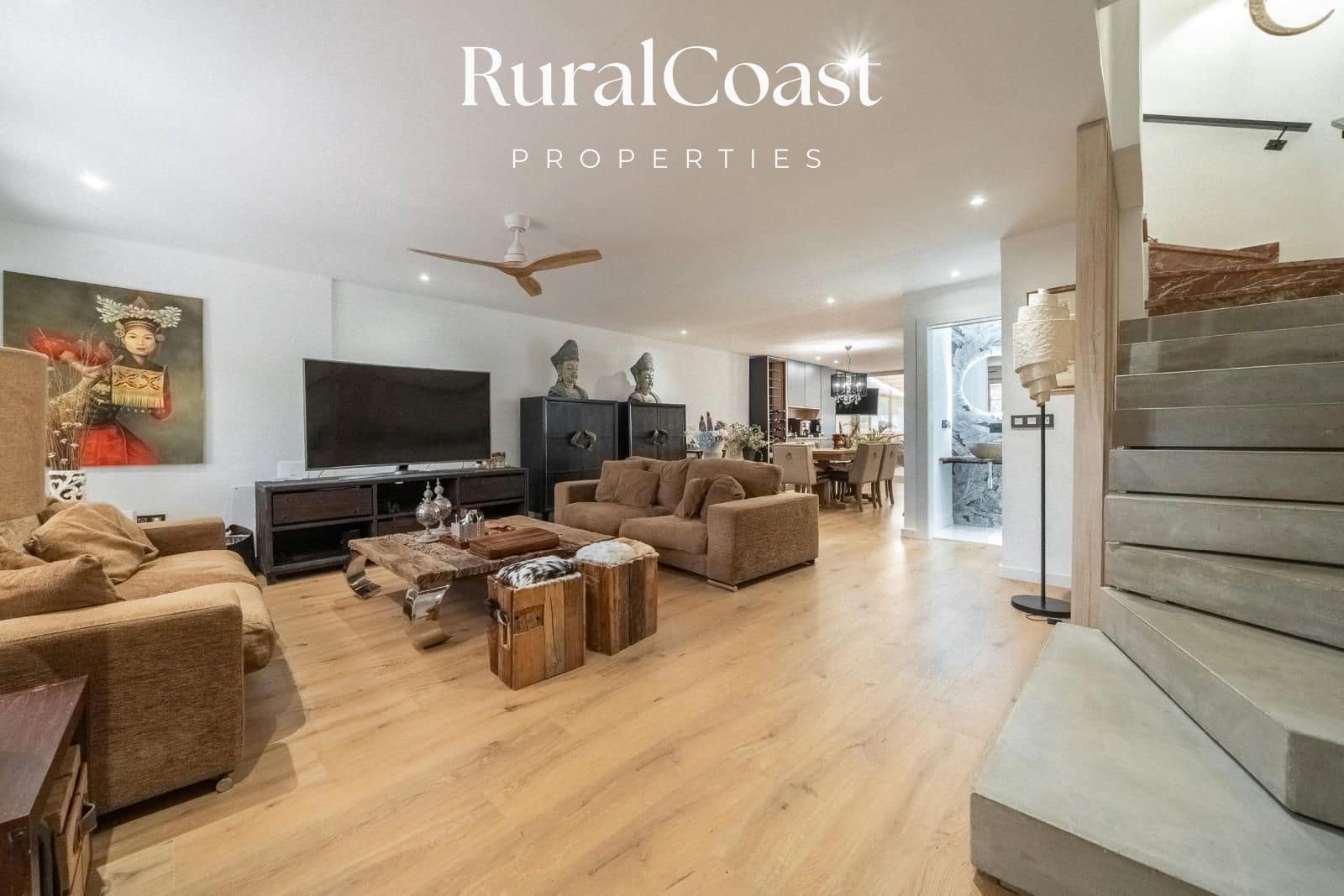 4 soverom Bungalow til salgs i Alicante by med svømmebasseng garasje - € 590 000 (Ref: 9221528)