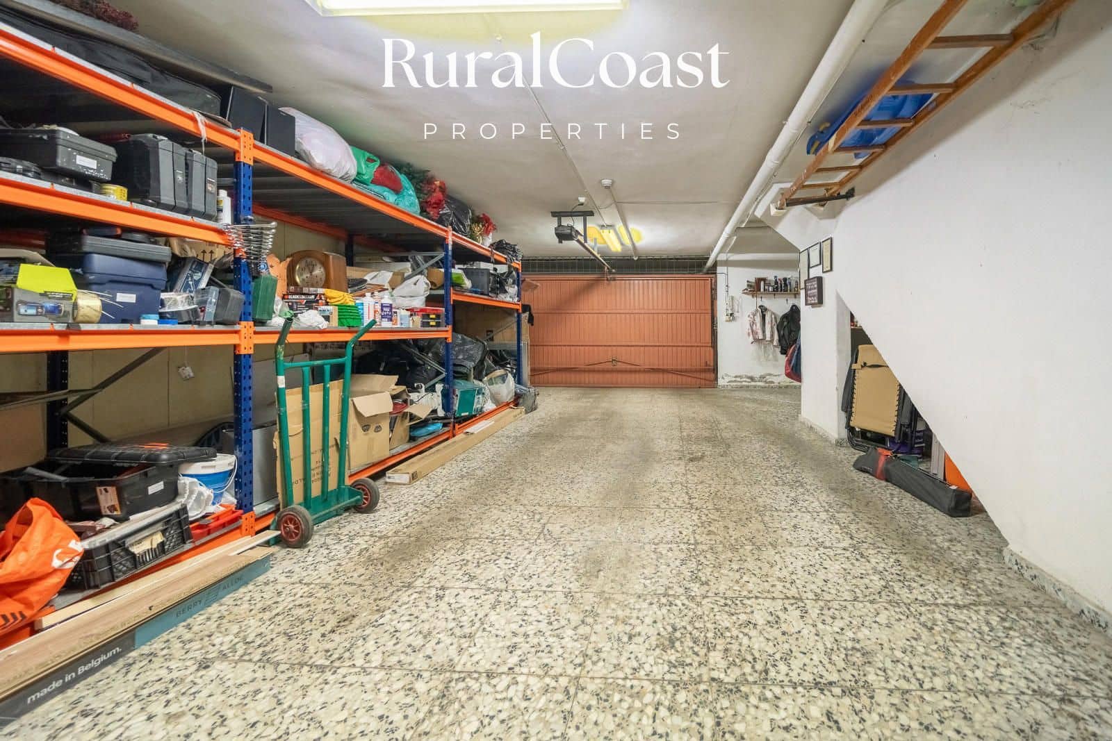 4 soverom Bungalow til salgs i Alicante by med svømmebasseng garasje - € 590 000 (Ref: 9221528)