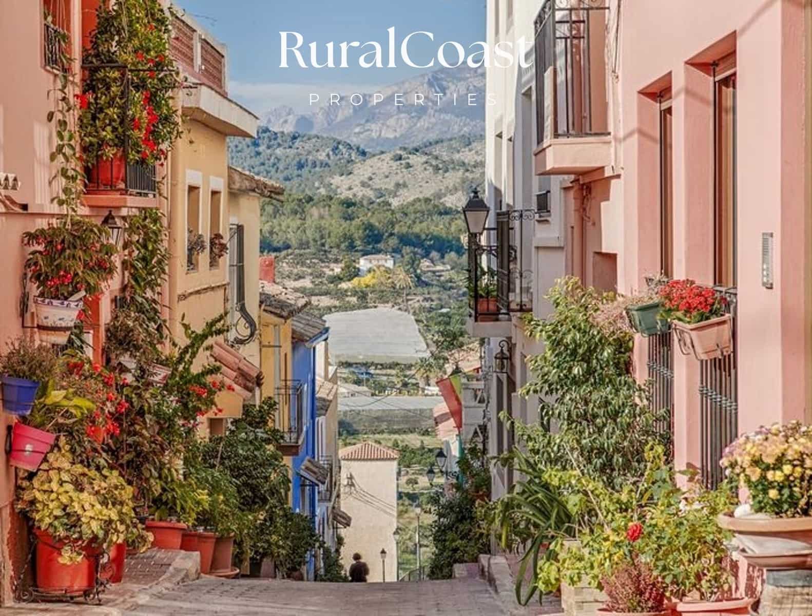 3 soveværelse Byhus til salg i Polop med swimmingpool garage - € 598.750 (Ref: 9262011)