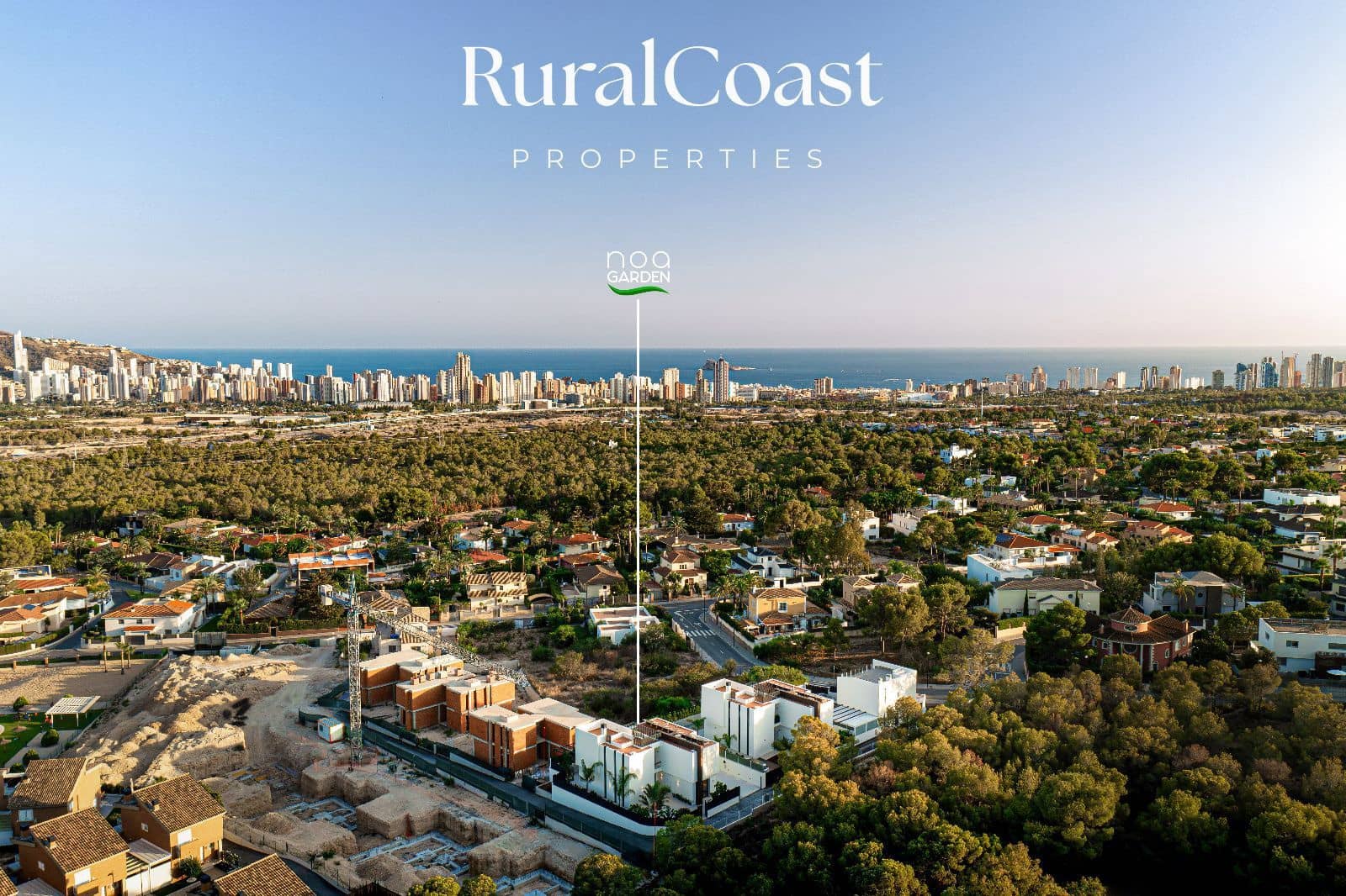 4 bedroom Villa for sale in Benidorm with pool - € 1,095,000 (Ref: 9360741)