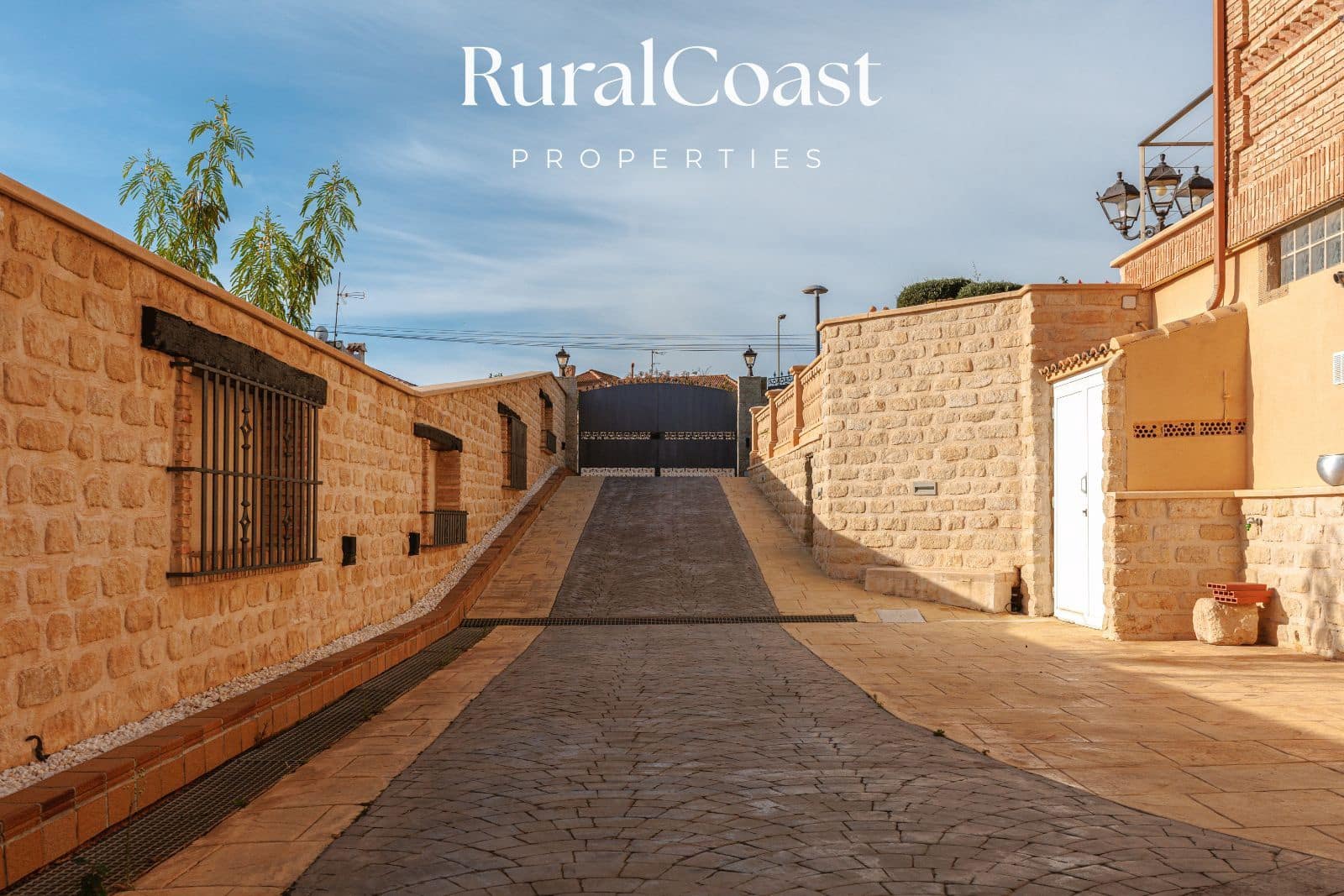 4 soverom Villa til salgs i San Vicente / Sant Vicent del Raspeig med svømmebasseng garasje - € 929 000 (Ref: 9374632)