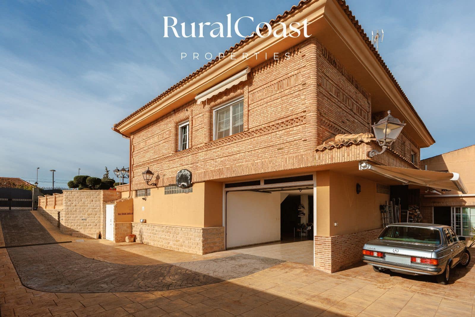 4 soverom Villa til salgs i San Vicente / Sant Vicent del Raspeig med svømmebasseng garasje - € 929 000 (Ref: 9374632)