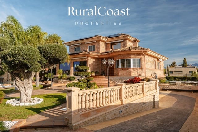 4 chambre Villa/Maison à vendre à San Vicente / Sant Vicent del Raspeig avec piscine garage - 929 000 € (Ref: 9374632)