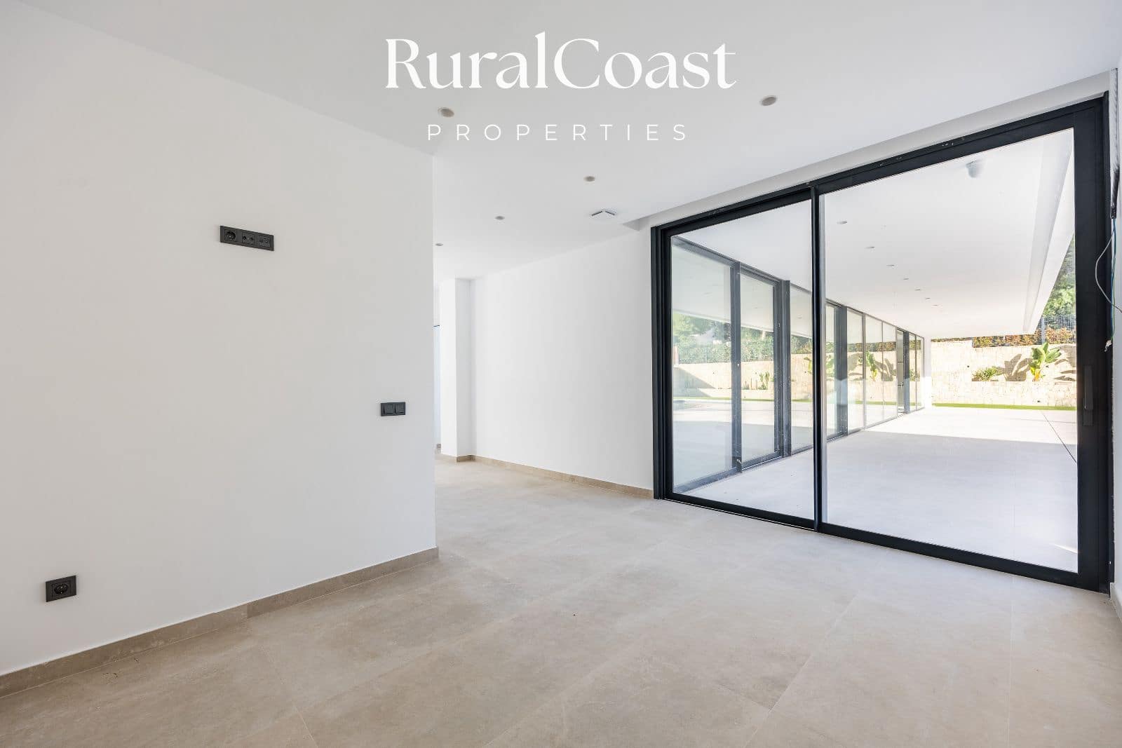 3 soveværelse Villa til salg i Bonalba med swimmingpool - € 850.000 (Ref: 9412776)