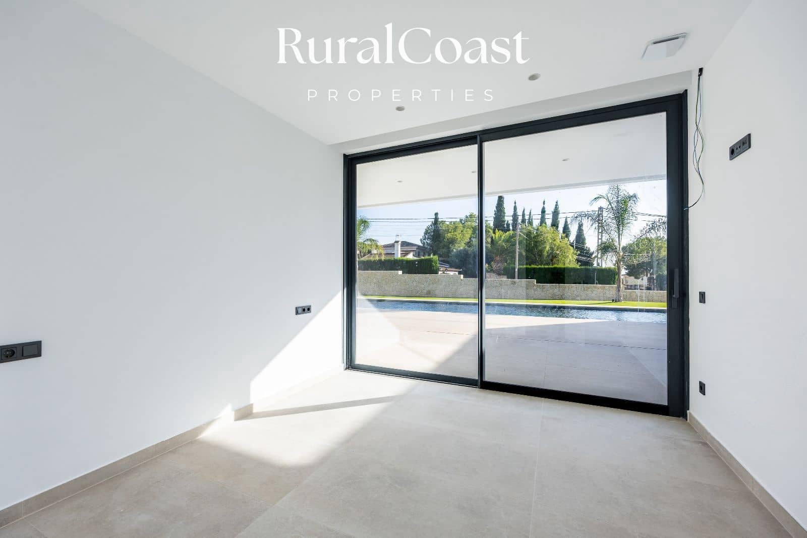 3 soveværelse Villa til salg i Bonalba med swimmingpool - € 850.000 (Ref: 9412776)