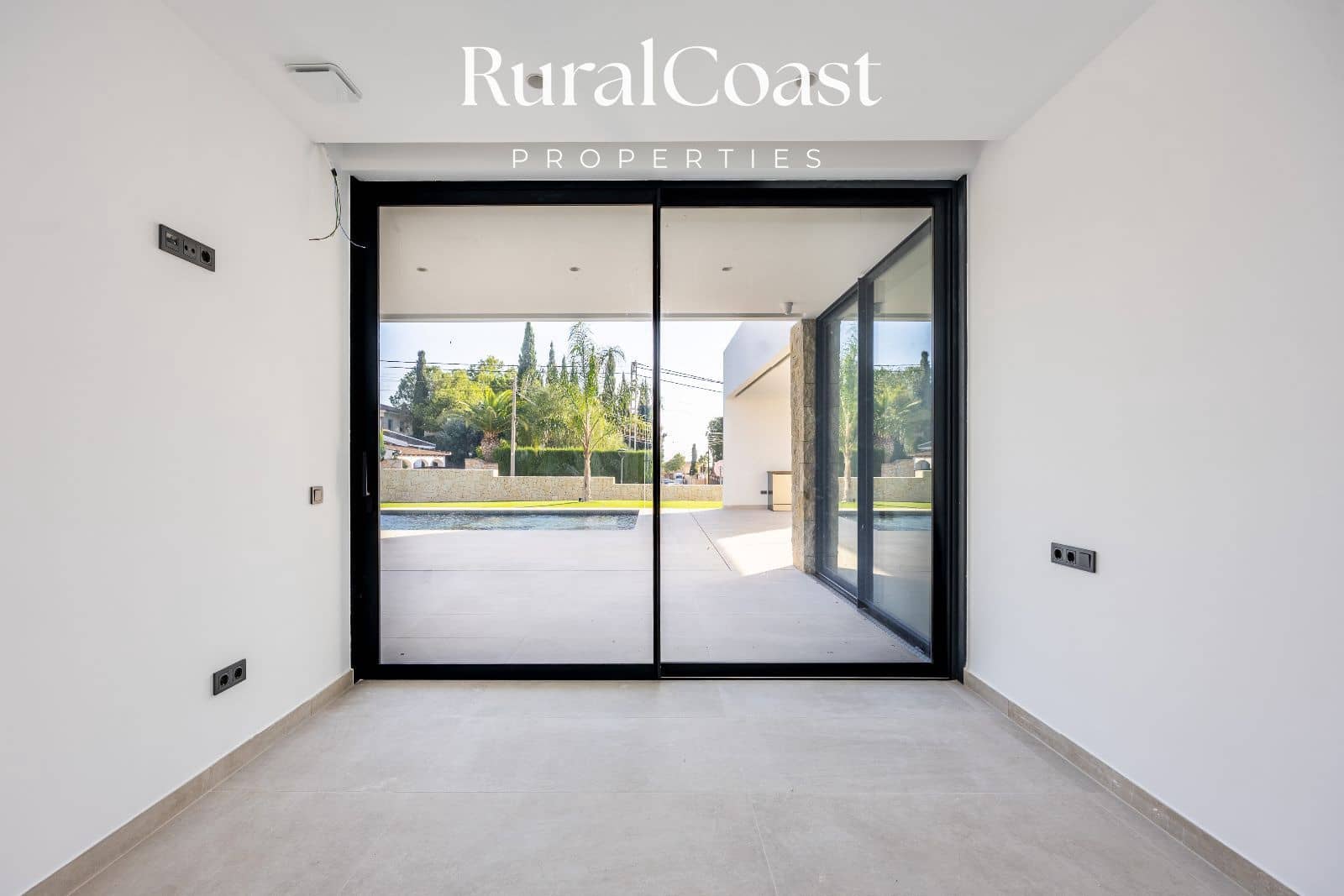 3 soveværelse Villa til salg i Bonalba med swimmingpool - € 850.000 (Ref: 9412776)