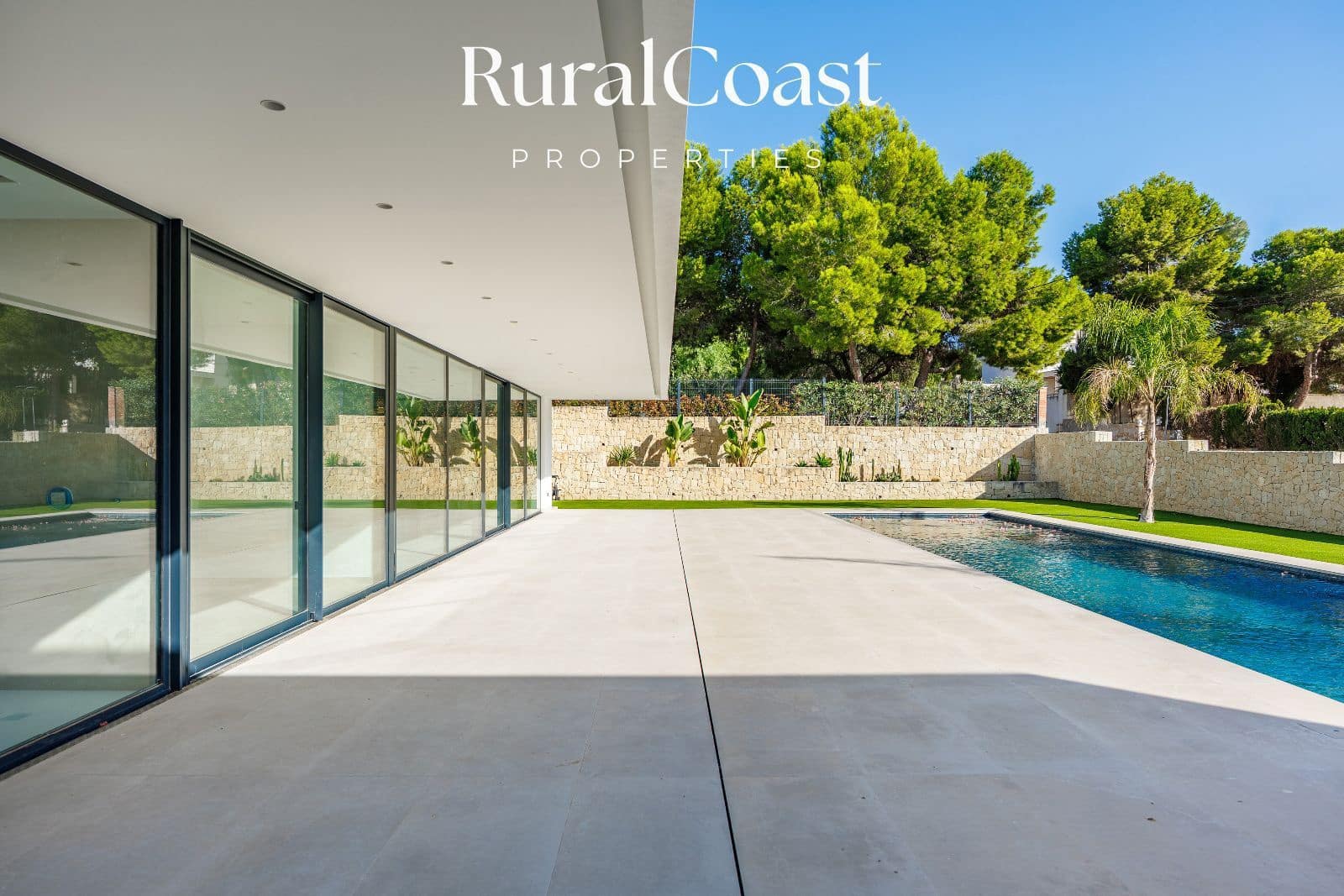 3 soveværelse Villa til salg i Bonalba med swimmingpool - € 850.000 (Ref: 9412776)